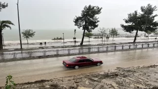 Ordu’da Karadeniz Sahil Yolu’nun heyelandan kapanan kesimleri ulaşıma açıldı