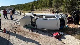 Konya’da devrilen otomobildeki 1 kişi öldü, 3 kişi yaralandı