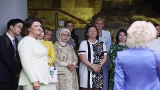 Emine Erdoğan, lider eşleriyle ”Ukraynalı Çocuk, Kadın ve Gençlerle Buluşma Programı”na katıldı