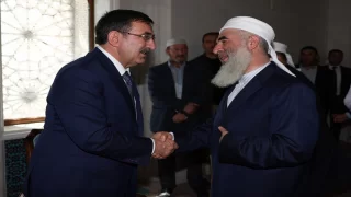 Cumhurbaşkanı Yardımcısı Yılmaz’dan Seyyid Abdulbaki Elhüseyni’nin ailesine taziye ziyareti