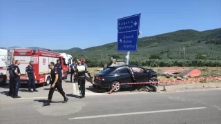 Bursa’da iki otomobilin çarpıştığı kazada 1 kişi öldü, 4 kişi de yaralandı