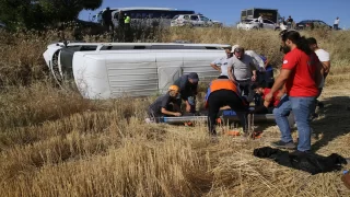 Adıyaman’da devrilen minibüsteki 5 kişi yaralandı