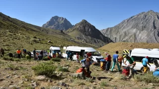 Hakkari’de Uludoruk zirve tırmanışı başladı