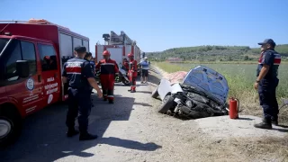 Muğla’da yol kenarındaki kanala düşen otomobildeki anne öldü, çocuğu yaralandı