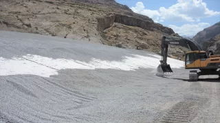 Hakkari’de çöp toplama alanları yeşil alana dönüştürülüyor