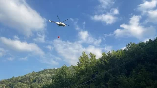 Uludağ’ın eteklerinde çıkan orman yangınına havadan ve karadan müdahale ediliyor