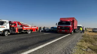 Afyonkarahisar’daki trafik kazasında karakol komutanı astsubay öldü, 15 kişi yaralandı