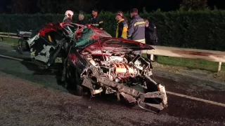 Tekirdağ’da aydınlatma direğine çarpan otomobildeki 1 kişi öldü, 1 kişi yaralandı