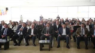 AK Parti’li Zeybekci Baklan İlçe Kongresi’nde konuştu: