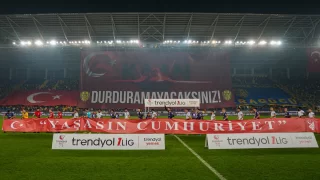 MKE Ankaragücü taraftarından TUSAŞ için anlamlı koreografi: ”DURDURAMAYACAKSINIZ!”