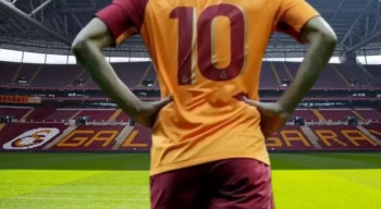 Galatasaray’ın yeni 10 numarası Mertens oldu.