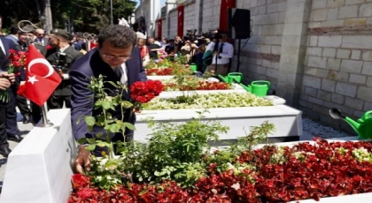 15 Temmuz Şehitleri İBB önünde anıldı