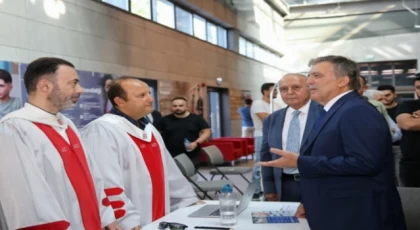 Abdullah Gül Üniversitesi’nde mezuniyet sevinci