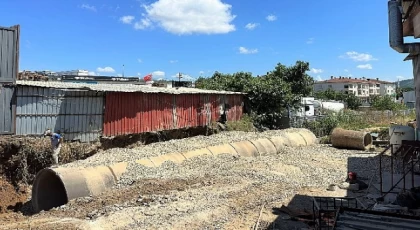 Gebze Balçık Mahallesi’nde dev borular ile yağmur suyu hattı çalışması