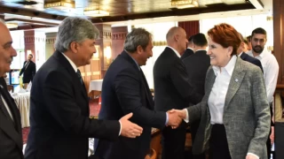 Kılıçdaroğlu ve Akşener milletvekilleriyle yemekte bir araya geldi