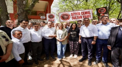 İmamoğlu çiftinden ’Sarı Saltık’ ziyareti