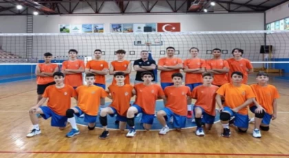 İnegöl Belediyespor voleybolda 4 kategoride yarışacak