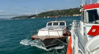 İstanbul açıklarında sürüklenen tekne kurtarıldı