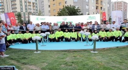 Kayseri Talas’ta Mevlana Meydanı açıldı