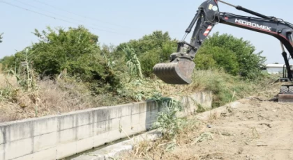 Manisa’da dere temizlikleri sürüyor