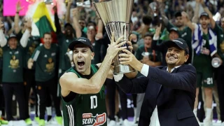 Ergin Ataman'ın çalıştırdığı Panathinaikos, EuroLeague finalinde şampiyon oldu