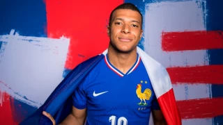 Fransa milli takım kaptanı Mbappé'den 'aşırı sağ'a karşı oy verme çağrısı