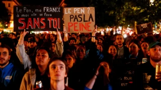 Fransa'nın büyük şehirlerinde 'aşırı sağ' protestosu