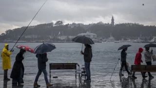 İstanbul’da beklenen sağanak yağış başladı