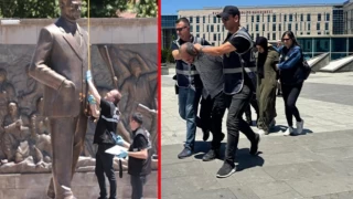 Atatürk Anıtı’na baltayla saldıran 2 kişi hakim karşısına çıktı: ”Dayımın ’mesih’ olduğuna inanıyorum”