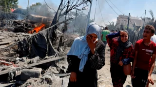 İsrail ordusu, Han Yunus’ta ”güvenli alan” ilan edilen bölgede bir eve saldırdı: En az 70 ölü, 300 yaralı