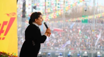 Leyla Zana: Kürtlerin sınırlarını zorlamayın…