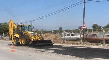 Büyükşehir asfalt onarım çalışması yapıyor