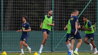 Fenerbahçe ligin ilk hatasında yarın Adana Demirspor'u konuk edecek