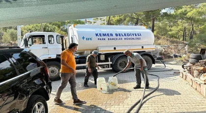 Kemer Belediyesi Tekirova’da su ulaşmayan yerlere su taşıyor