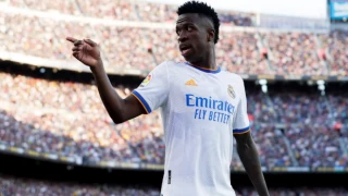 Vinicius Junior ve Real Madrid, 2 milyar Euro'luk transfer teklifini reddetti!