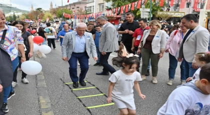 Bursa Heykel’de çocuk sesleri yankılandı