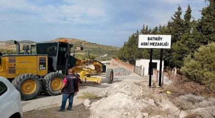 Didim Belediye Başkanı Hatice Gençay, Batıköy Mahallesi’nde uzun yıllardır yapılmayan yolun yapımını başlattı. Çalışmalar tüm hızıyla devam ediyor.