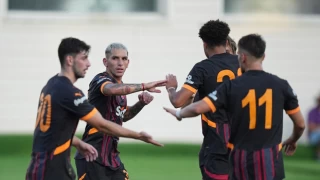 Galatasaray hazırlık maçında gol oldu yağdı: Galatasaray 8-3 Esenler Erokspor