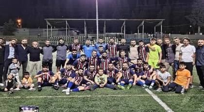 Gölcük Belediyesi 10. Başkanlık Kupası Futbol Turnuvası’nda, finalde Hisareynspor’u 1-0 yenen Harb-İş Spor şampiyon oldu.