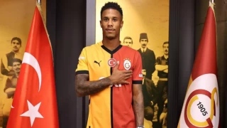 Ismail Jakobs, Galatasaray'ın 4. Senegalli futbolcusu oldu: 'Burada olduğum için çok mutluyum'