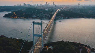 İstanbul Boğazı'nda gemi trafiği çift yönlü olarak askıya alındı