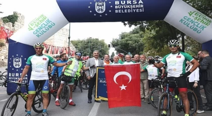 “Tophane-Nilüfer-Mudanya Bisiklet Turu”yla yeşile pedalladılar