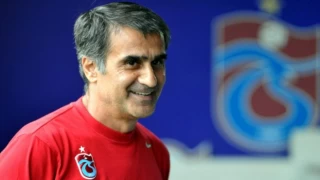 Trabzonspor, Şenol Güneş ile 2+1 yıllık sözleşme imzaladı