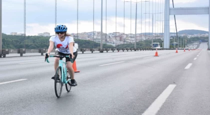 Ünlü oyuncu Avrupa’dan Asya’ya pedal çevirerek geçti