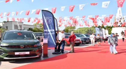 1. Manisa Otoshow Otomobil Fuarı Açıldı