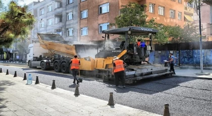 Bayrampaşa’da yol ve kaldırımlar yenileniyor, ulaşım kolaylaşıyor