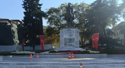 Büyükşehir’den Atatürk Anıtı’na bakım