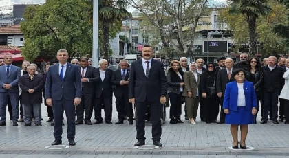 Gölcük’te Muhtarlar Günü törenle kutlandı.