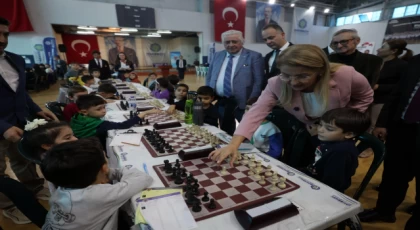 İstanbul Bakırköy’de ’Cumhuriyet Bizim’ şenlikleri başladı