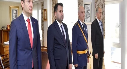 Kahramankazan Belediye Başkanı Selim Çırpanoğlu, Kahramankazan Kaymakamlığı tarafından düzenlenen 29 Ekim Cumhuriyet Bayramı programına katıldı.